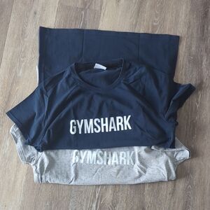 2 Gymshark Short Sleeve Tees in Navy and Gray